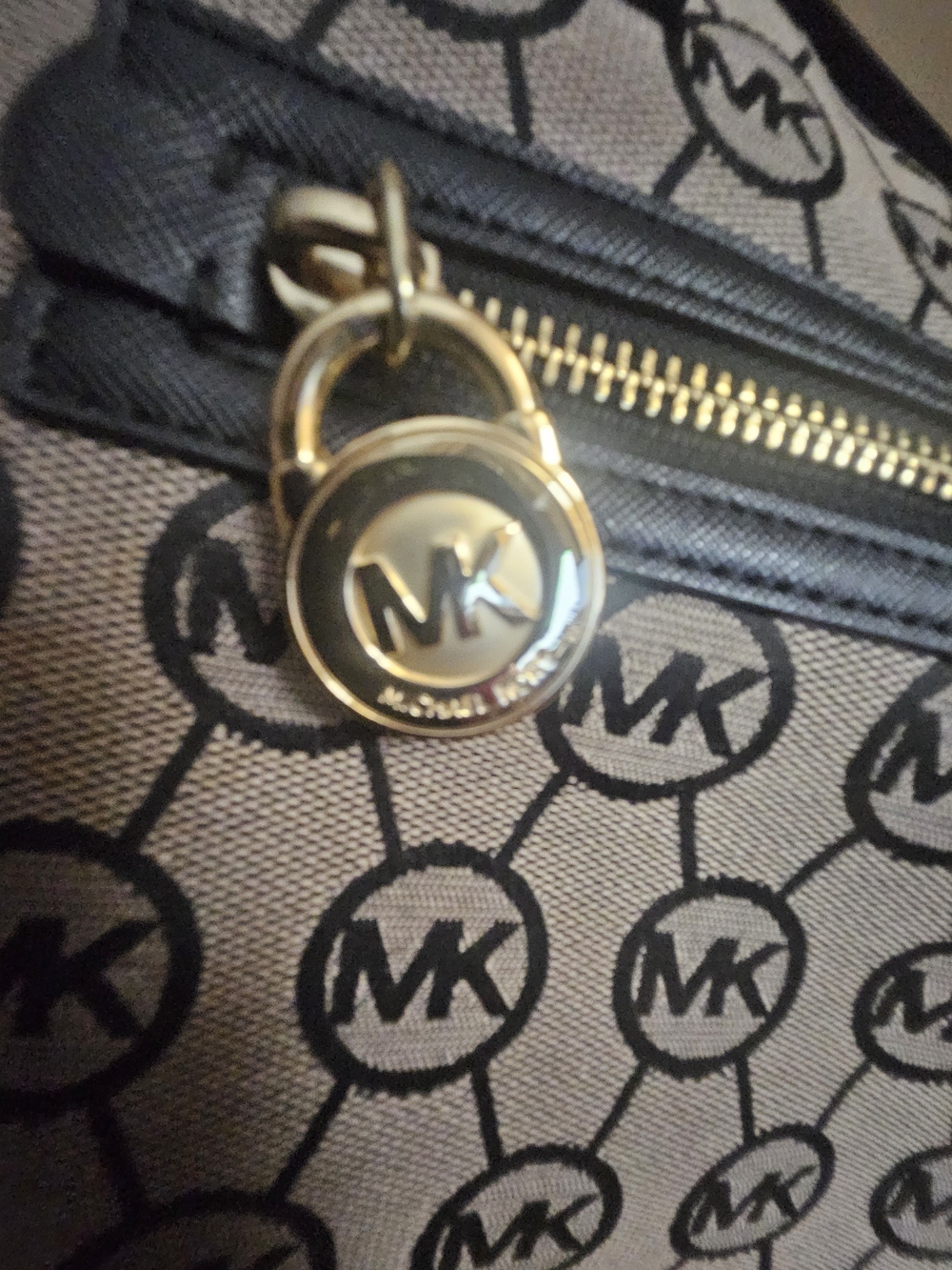 ❤️💞Women Michael Kors Black Logo Signature Tote Bag - Preowned❤️‍🩹💞 - Picture 9 of 15